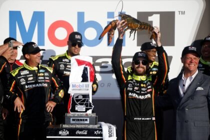 NASCAR Cup: Blaney Domina em New Hampshire Após Classificação Impecável