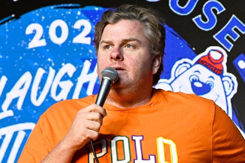 Tim Dillon critica escravidão moderna durante o Riyadh Comedy Festival