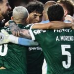 Virada Épica e Derrota Rival Levam Palmeiras ao Topo do Brasileirão