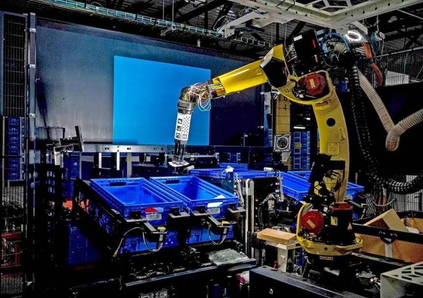 Amazon pretende substituir mais de 500 mil empregos por automação robótica.