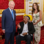 Anitta e Cacique Raoni são recebidos pelo rei Charles III na Inglaterra