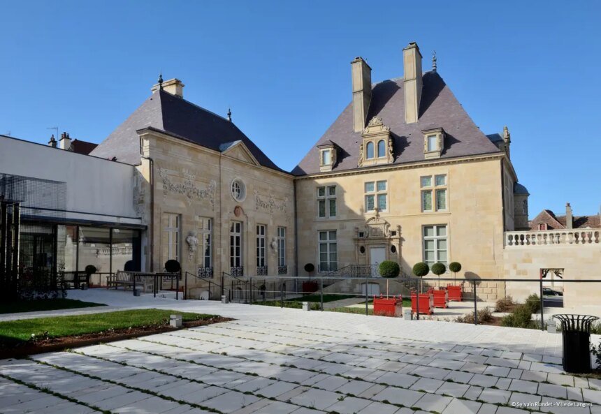 Após roubo no Louvre, moedas de ouro e prata são roubadas de outro museu na França