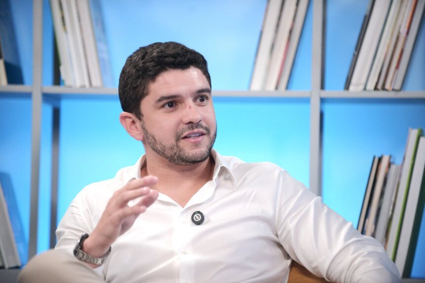 Aqui está uma sugestão para reescrever o título:

“Brasil Terrenos alcança presença em 17 estados em duas décadas e gera lucro de R$ 1,2 bilhão” 

Quer que eu crie outras variações também?