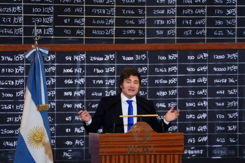 Argentinos votam em eleição que avaliará a influência política de Javier Milei