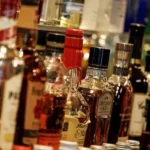 Estabelecimentos em SP registram redução de 80% nas vendas de destilados, mas fluxo de clientes permanece constante