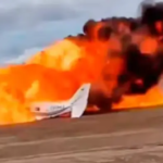 Avião cai e explode na decolagem na Venezuela; duas pessoas morrem