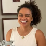 Cineasta brasileira detida nos EUA é liberada pela imigração, afirma marido