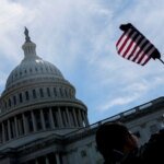 Democratas e republicanos trocam acusações pela crise; entenda as razões