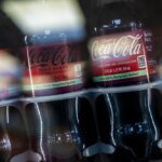 Dois distribuidores da Coca-Cola firmam acordo de US$ 2,6 bilhões