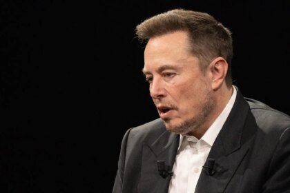 Elon Musk critica Netflix, pede boicote e ações caem mais de 4% na semana