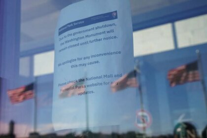 Embaixada dos EUA suspende postagens nas redes e shutdown pode impactar emissão de vistos