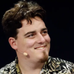 Estados Unidos autorizam fundação de banco financiado por bilionários associados a Trump