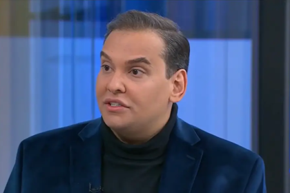 Ex-deputado George Santos menciona “segunda chance” após libertação por Trump