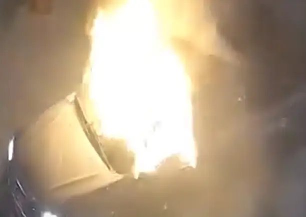 Explosão de carro-bomba no Equador causa um morto e mais de 30 feridos