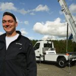 Fabricante de guincho usado em roubo no Louvre utiliza crime para promover equipamento