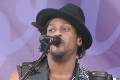 Falece D’Angelo, ícone do R&B e pioneiro do “neo-soul”, aos 51 anos