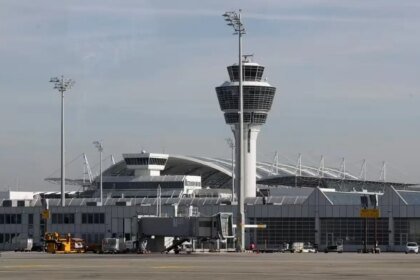 Fechamento do Aeroporto de Munique devido à presença de drones no espaço aéreo
