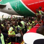 Forças quenianas disparam tiros para o alto e utilizam gás para dispersar multidão em velório