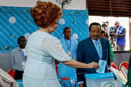Governante mais idoso do mundo, Paul Biya é reeleito em Camarões aos 92 anos