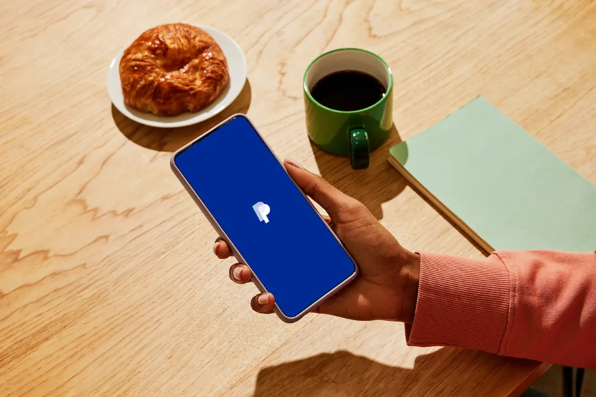 Histórico de dividendos e parceria com OpenAI para transações no ChatGPT