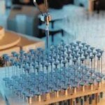 Medicamento Enhertu da AstraZeneca avança no tratamento do câncer de mama em estágios iniciais