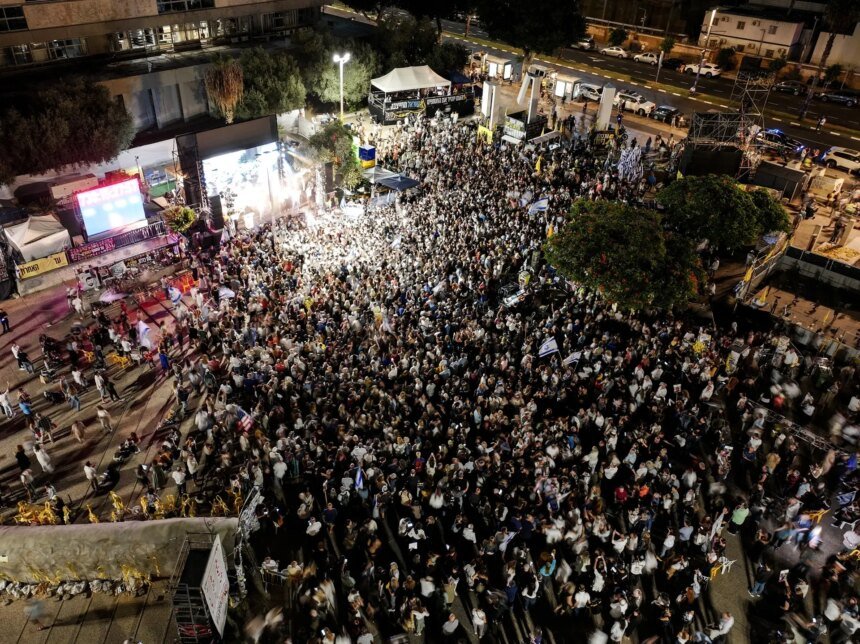 Militares israelenses afirmam que corpo entregue pelo Hamas não corresponde a refém