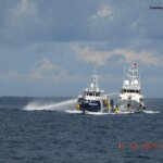 Navio da Guarda Costeira da China colide e danifica embarcação filipina