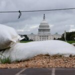 Senado dos EUA rejeita mais uma vez propostas para acabar com paralisação do governo