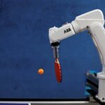 SoftBank adquire divisão de robótica da ABB por 5,38 bilhões de dólares.