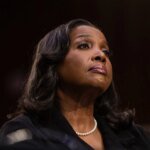 Suprema Corte dos EUA determina que Lisa Cook pode continuar no Fed