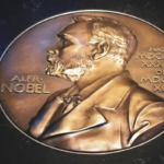 Trio que explicou o crescimento por meio da inovação conquista o Nobel de Economia 2025