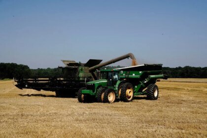 Trump considera auxílio bilionário aos agricultores dos EUA em meio à tensão com a China