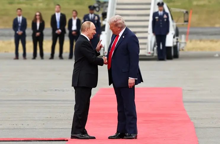 Trump deve conversar com Putin nesta quinta antes de encontro com Zelenski na Casa Branca