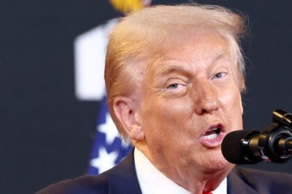 Trump exige que universidades firmem “acordo ideológico” para receber recursos