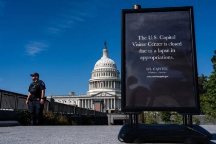 Trump intensifica discurso sobre shutdown e ameaça demissões, gerando inquietação entre republicanos