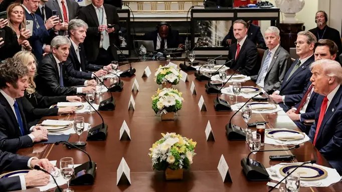 Trump vincula ajuda dos EUA à Argentina ao resultado das eleições de 26 de novembro