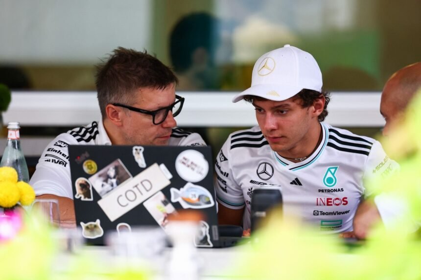 F1: Antonelli Reage Após Dificuldades e Recebe Cobrança na Mercedes