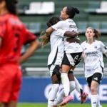 Colo Colo avança com técnica brasileira e Corinthians domina na Libertadores Feminina