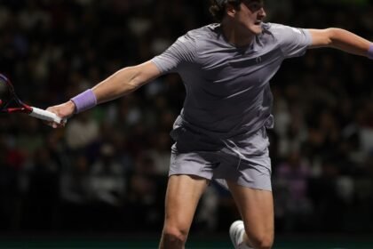 João Fonseca Brilha em Paris: Vitória sobre Shapovalov Marca Estreia Triunfante
