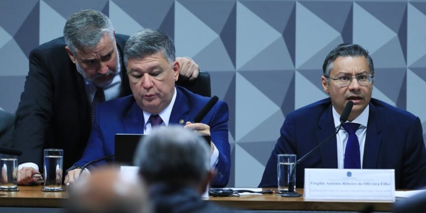 Ex-Procurador do INSS Silencia em CPMI que Apura Desvios Milionários