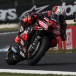 MotoGP: Aprilia Domina Treino na Austrália com Bezzechi na Ponta
