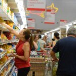 Mudanças em Vales Alimentação Visam Combater Inflação e Estimular Concorrência, Afirma Abras