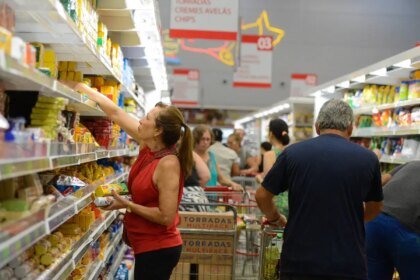 Mudanças em Vales Alimentação Visam Combater Inflação e Estimular Concorrência, Afirma Abras