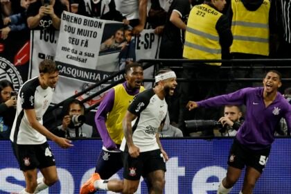 Depay e Yuri Alberto Brilham: Corinthians Vence Clássico em Itaquera