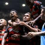 Flamengo Empata e Vê Título Brasileiro Mais Próximo Após Revés do Palmeiras