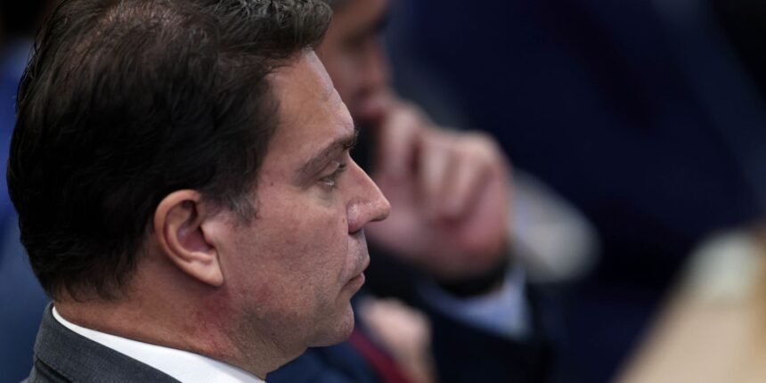 Ramagem Fora do Brasil: Líder do PT aciona STF e Câmara