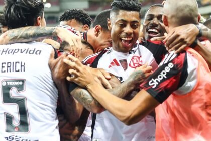 Flamengo Implacável: Goleada Estrondosa Leva o Rubro-Negro à Liderança do Brasileirão