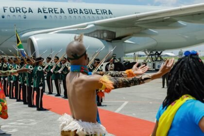 Lula Chega à África do Sul para Cúpula do G20 e Debate Prioridades Globais