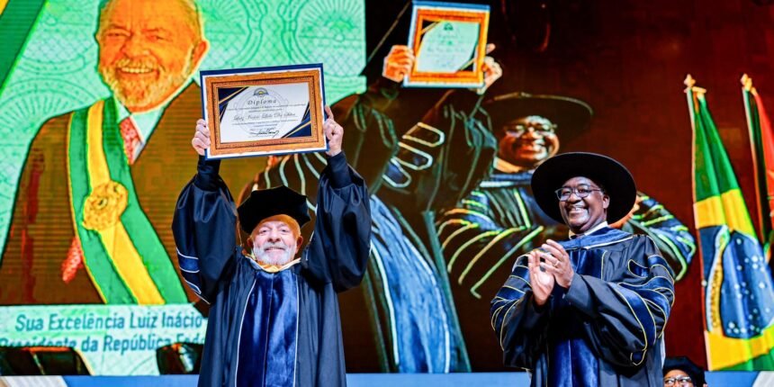 Lula Honrado com Título de Doutor Honoris Causa em Moçambique