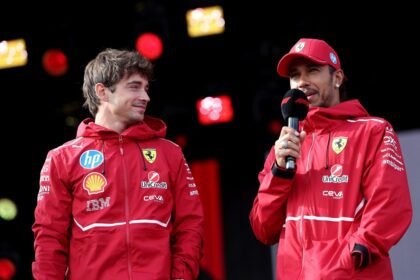 F1: Hamilton e Leclerc Reagem Após Críticas da Ferrari